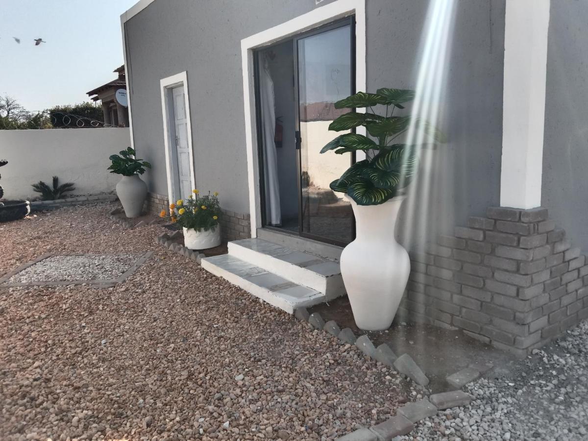 Fourties Guest House Пхалаборва Экстерьер фото