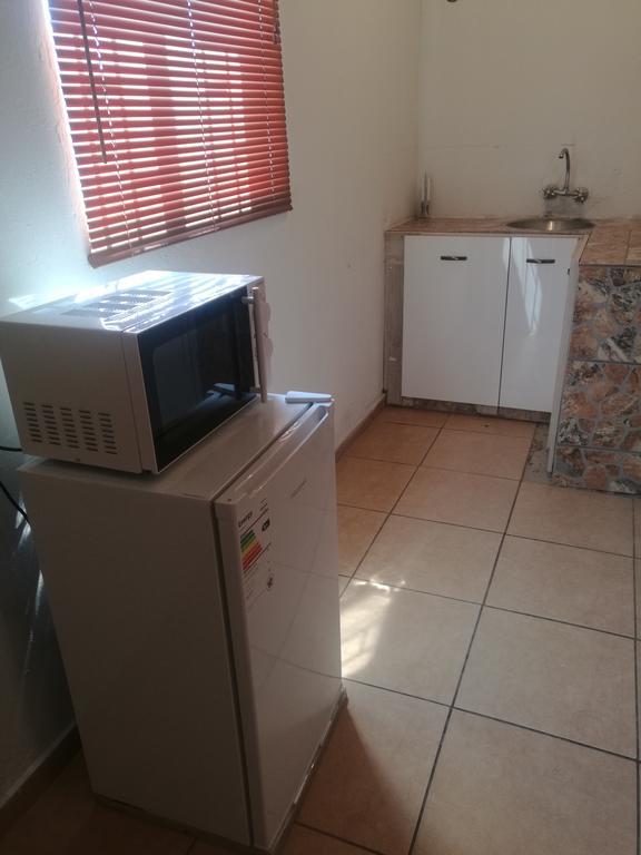 Fourties Guest House Пхалаборва Экстерьер фото